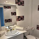 Le Duguesclin Szálloda 2*