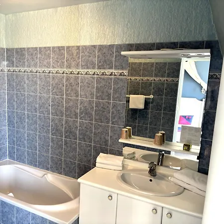 Hotel Le Duguesclin 2*