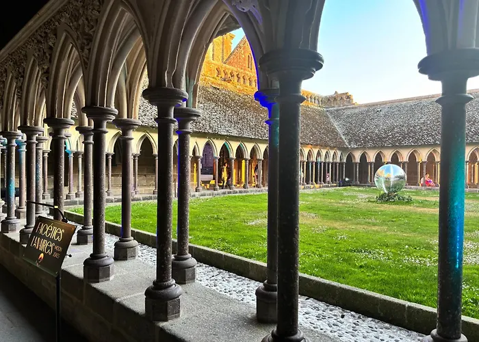 Hotel Le Duguesclin 2*